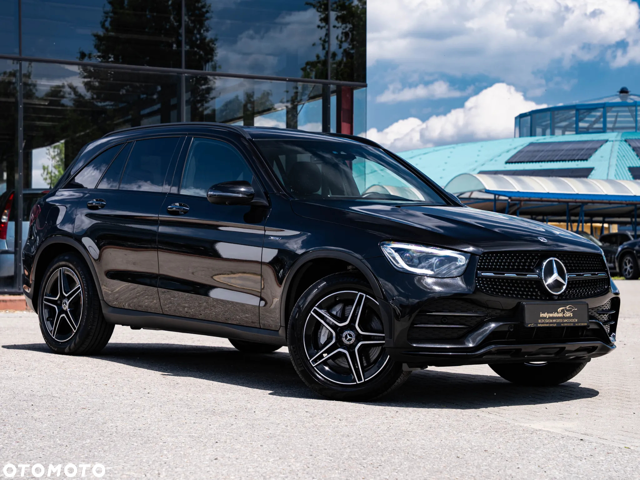 Mercedes-Benz GLC 200 4Matic 9G-TRONIC AMG Line Plus - 9