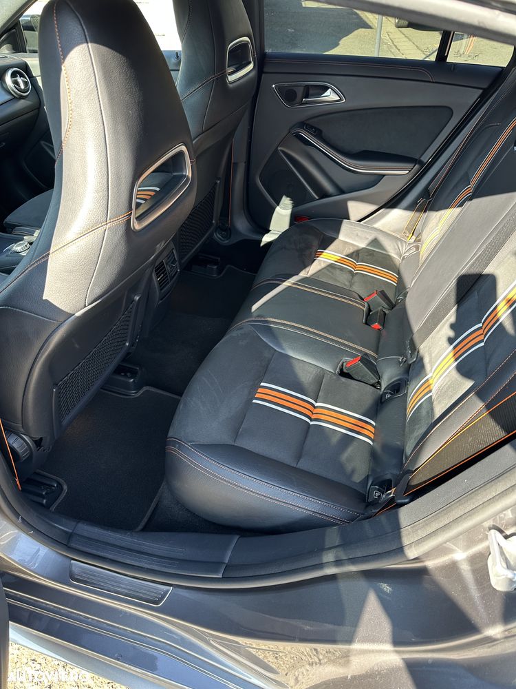 Mercedes-Benz CLA 220 d Shooting Brake 4Matic 7G-DCT Orange Art Edition - 10
