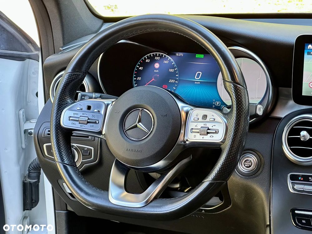 Mercedes-Benz GLC - 25