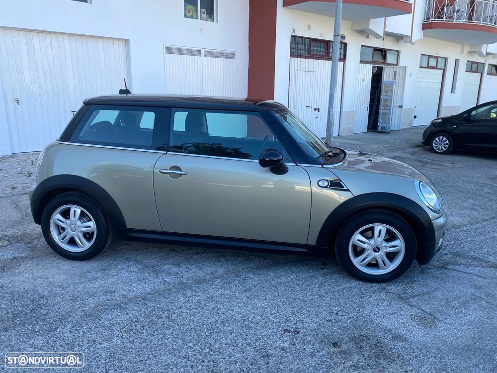 MINI 3 Portas One D - 4