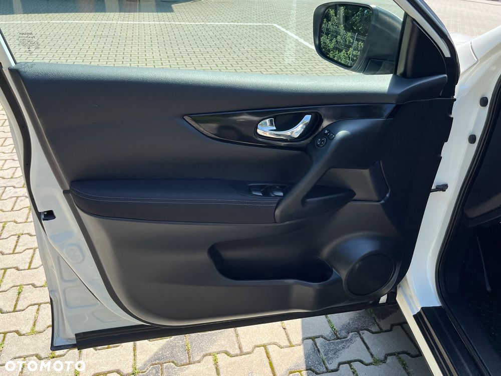 Nissan Qashqai 1.2 DIG-T Acenta EU6 - 23