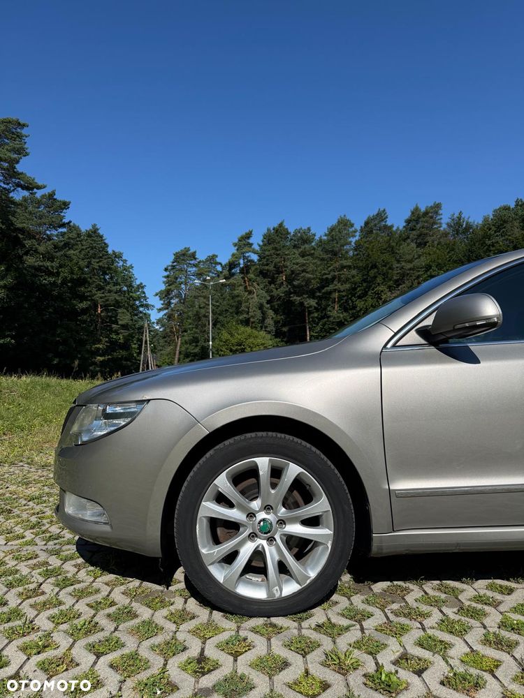 Skoda Superb 2.0 TDI Comfort DSG - 3