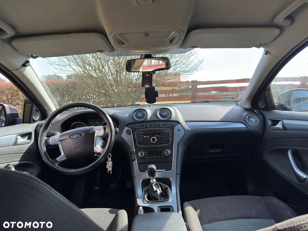 Ford Mondeo 2.0 TDCi Titanium - 11