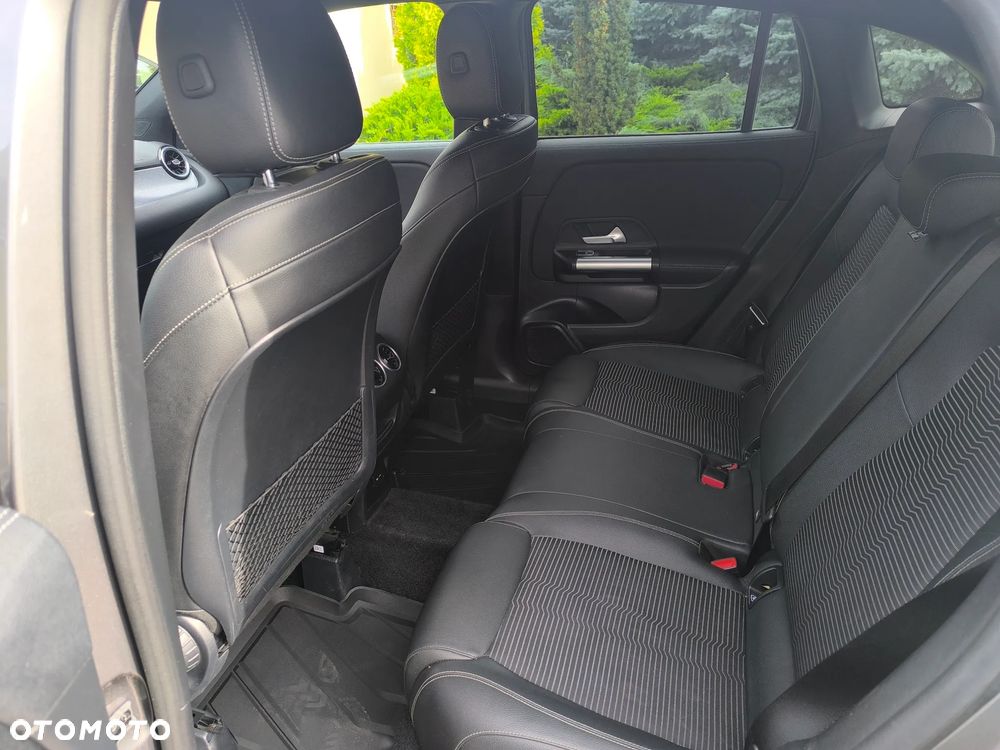 Mercedes-Benz GLA 200 d Style - 17