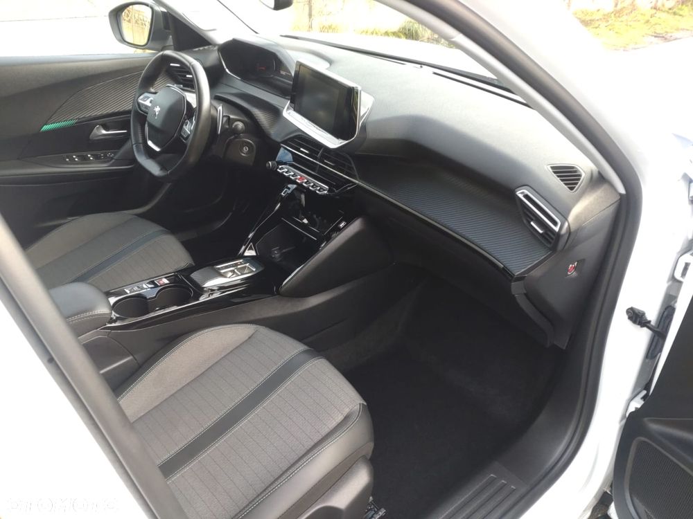 Peugeot 2008 1.5 BlueHDi Allure Pack S&S EAT8 - 25