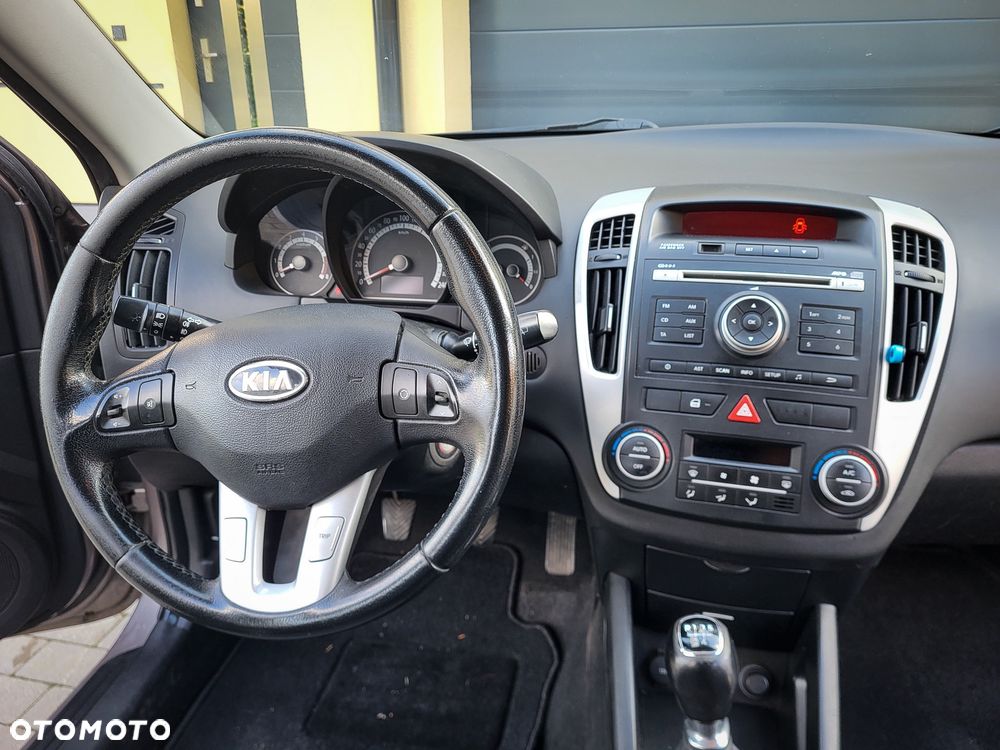 Kia Ceed Cee'd 1.6 Comfort + - 11