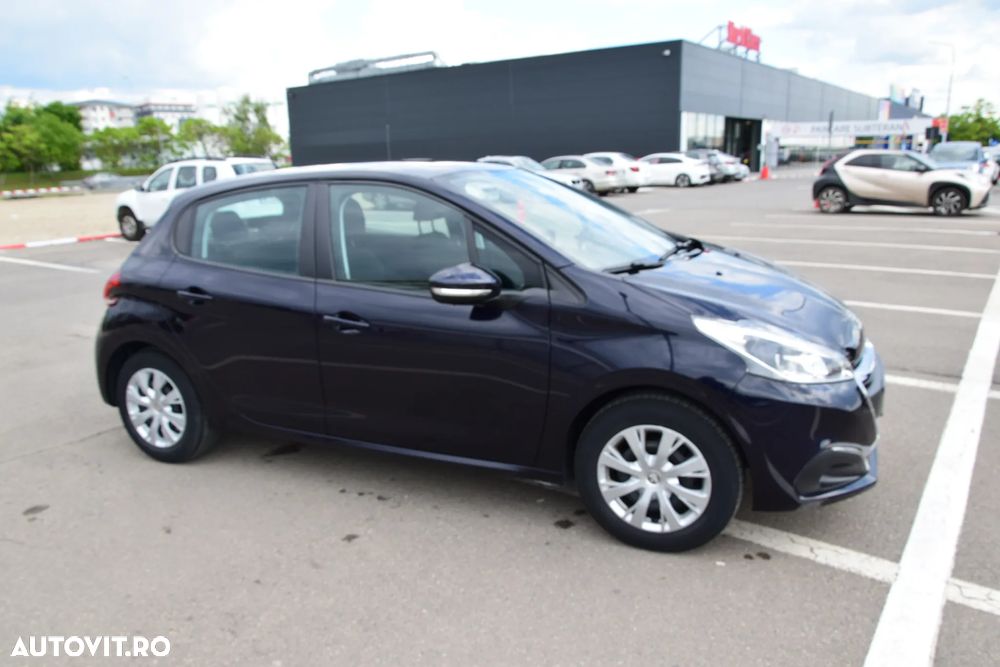 Peugeot 208 1.2 L PureTech Active - 12