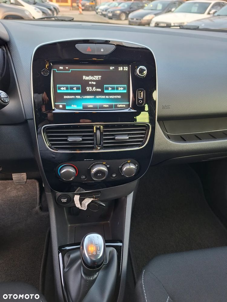 Renault Clio TCe 100 TomTom Edition - 25