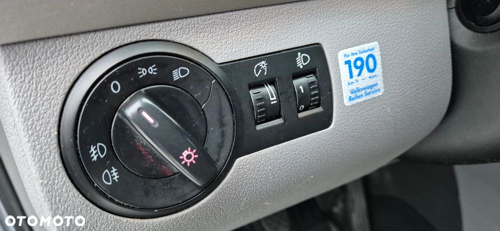 Volkswagen Touran 2.0 TDI Trendline - 16