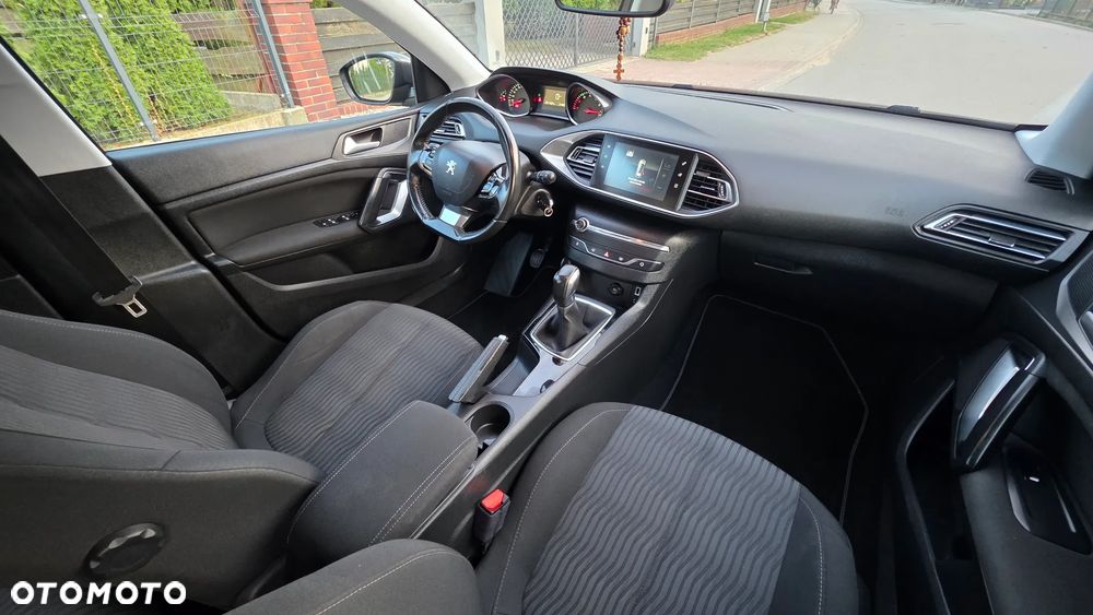 Peugeot 308 1.2 PureTech Access EU6 - 6