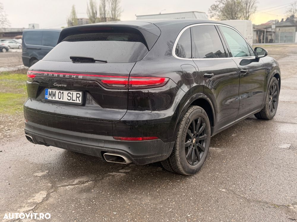 Porsche Cayenne - 2