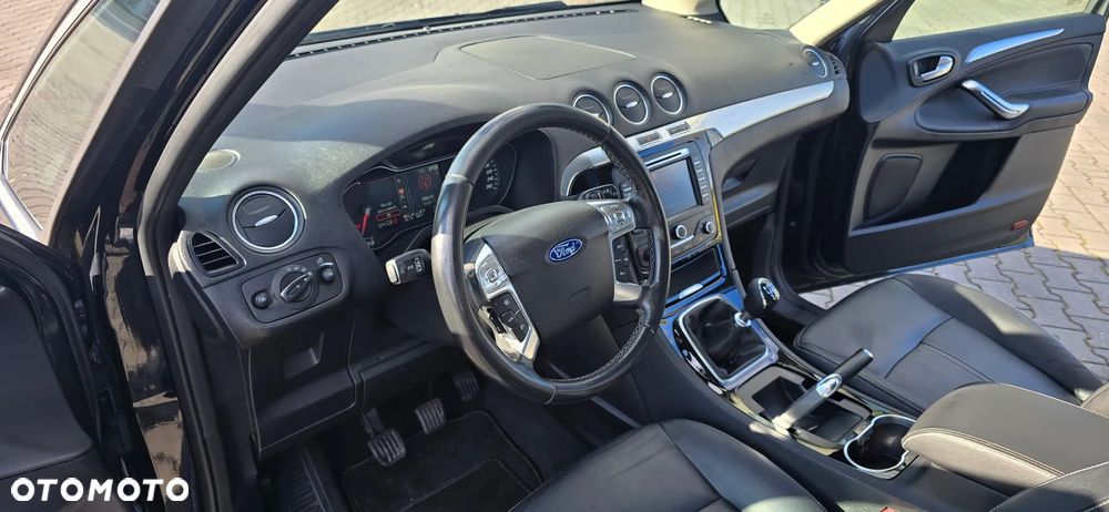 Ford S-Max 2.0 TDCi DPF Titanium - 19