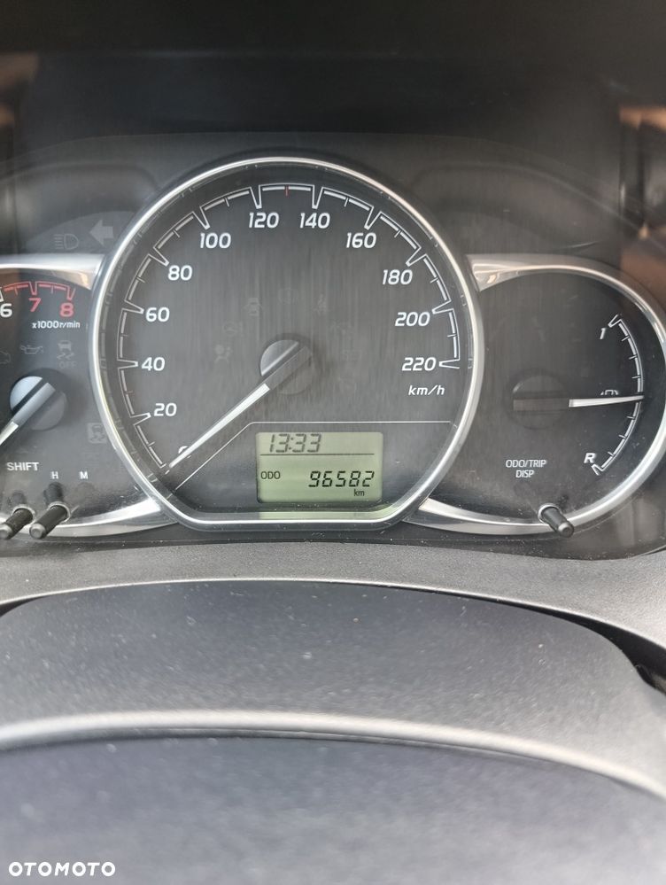 Toyota Yaris - 5