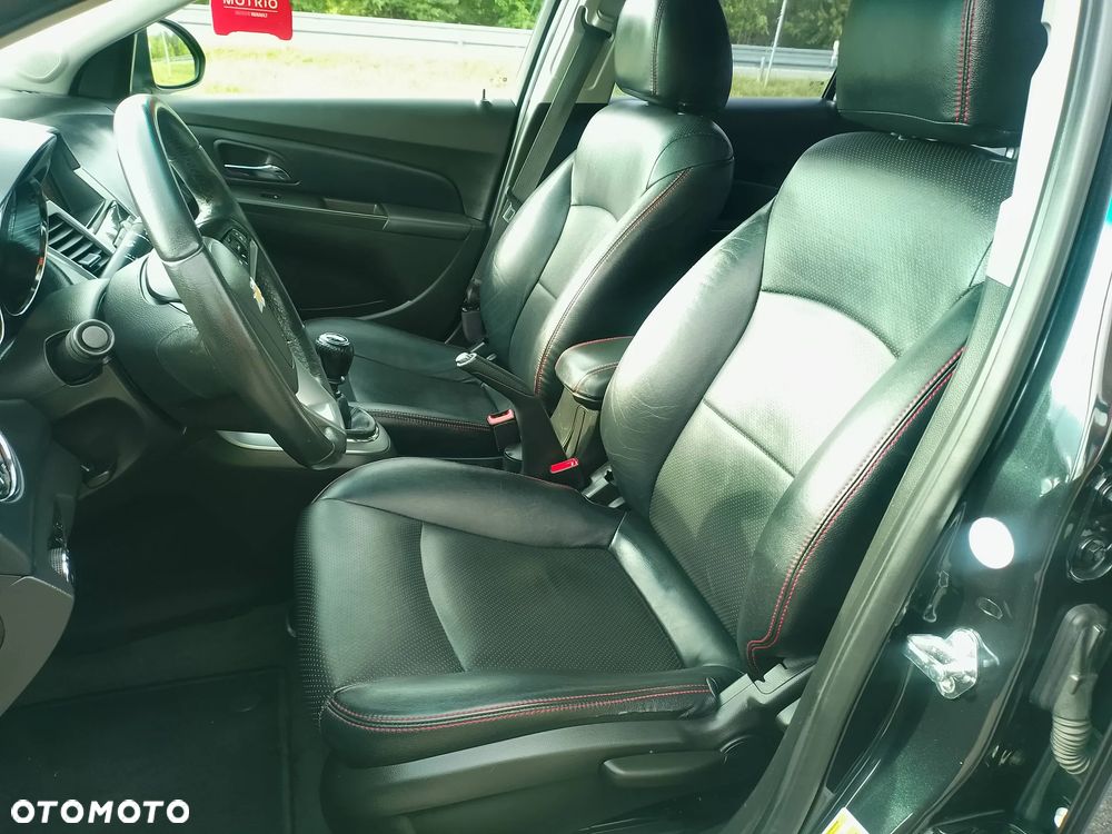 Chevrolet Cruze 1.8 LTZ - 19