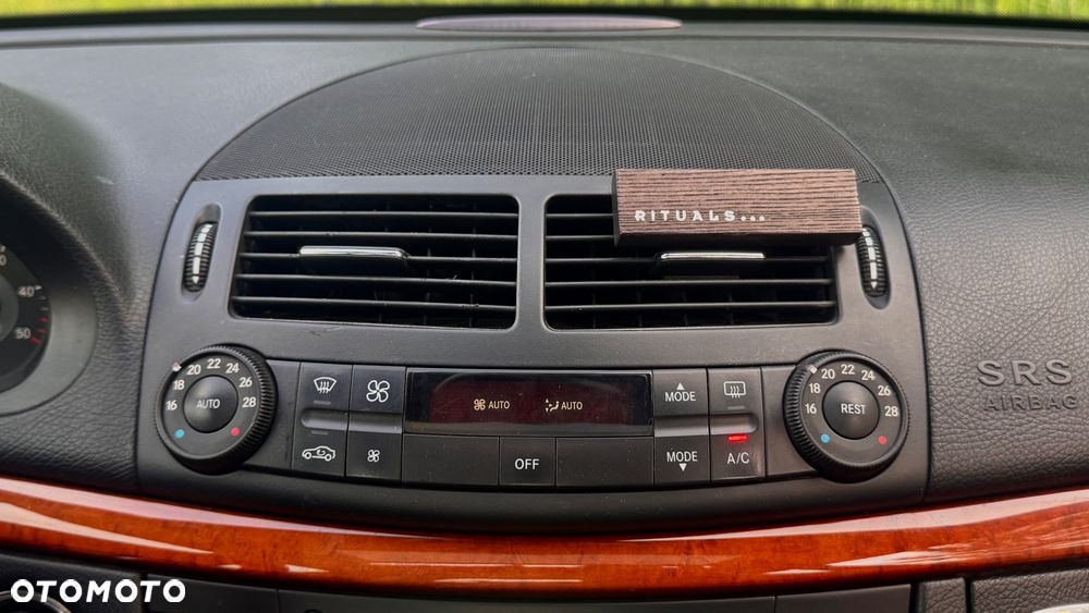 Mercedes-Benz Klasa E - 32