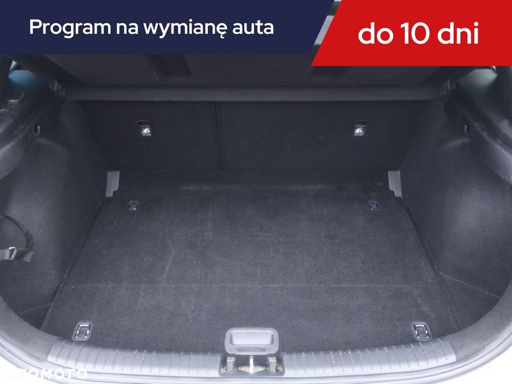 Kia Ceed - 14