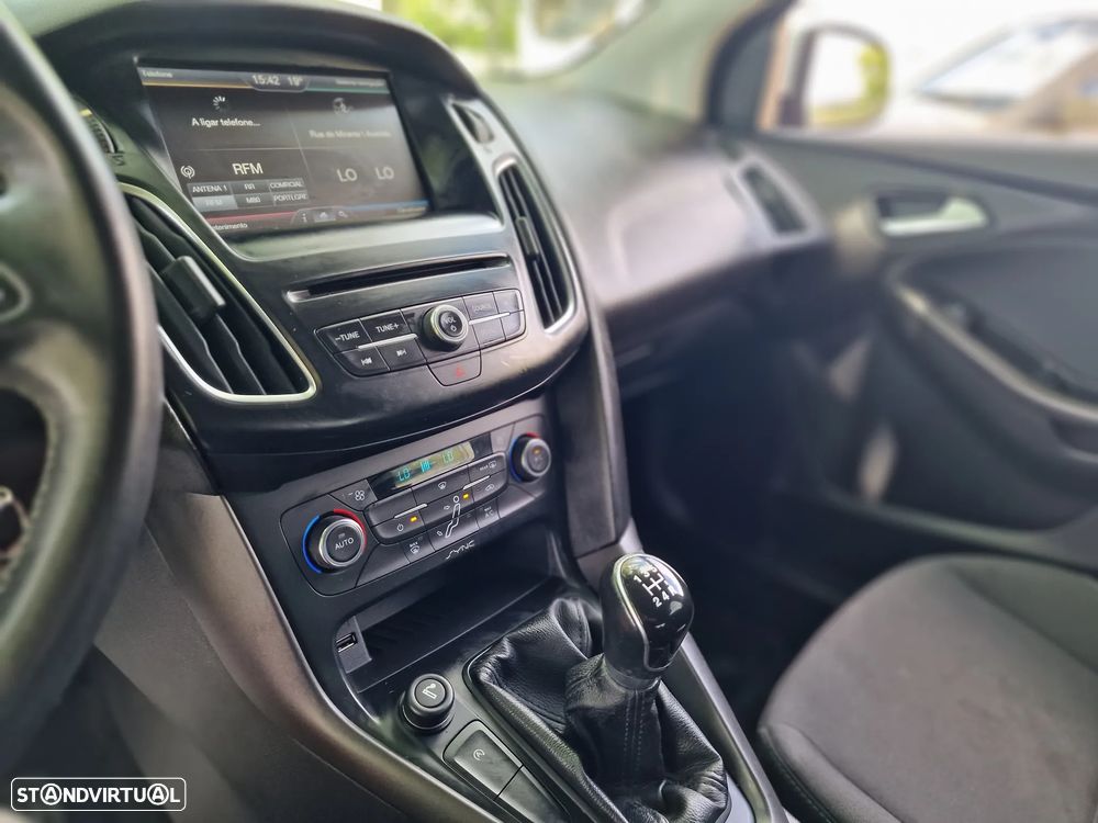 Ford Focus 1.0 SCTi Titanium - 17