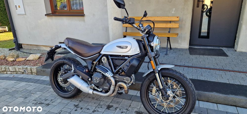 Ducati Scrambler - 18
