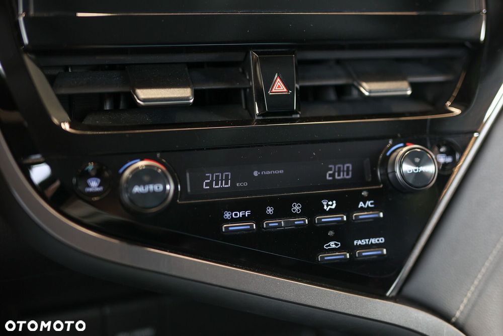 Toyota Camry 2.5 Hybrid Prestige CVT - 35