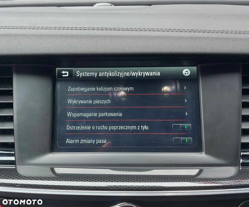 Opel Insignia - 35