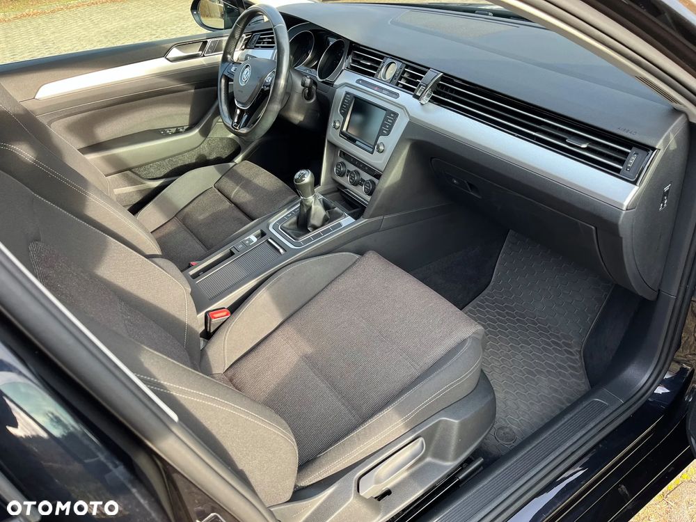 Volkswagen Passat 2.0 TDI BMT Comfortline - 8