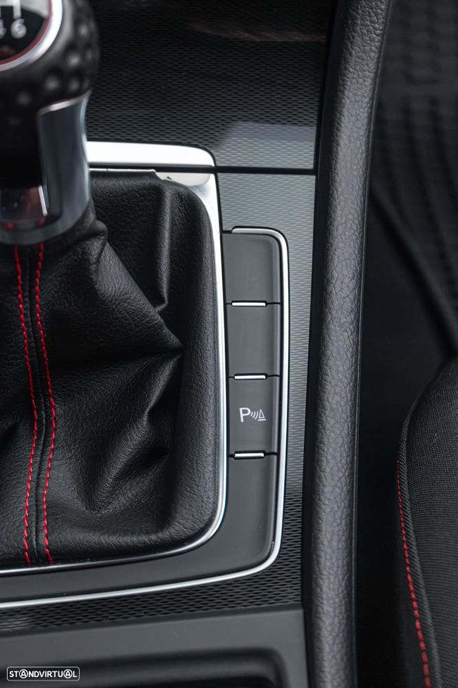 VW Golf 2.0 TSi GTi Performance - 12