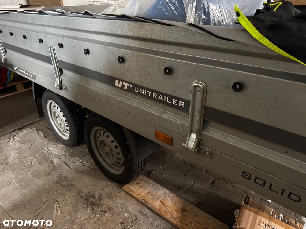 Unitrailer - - - - 3