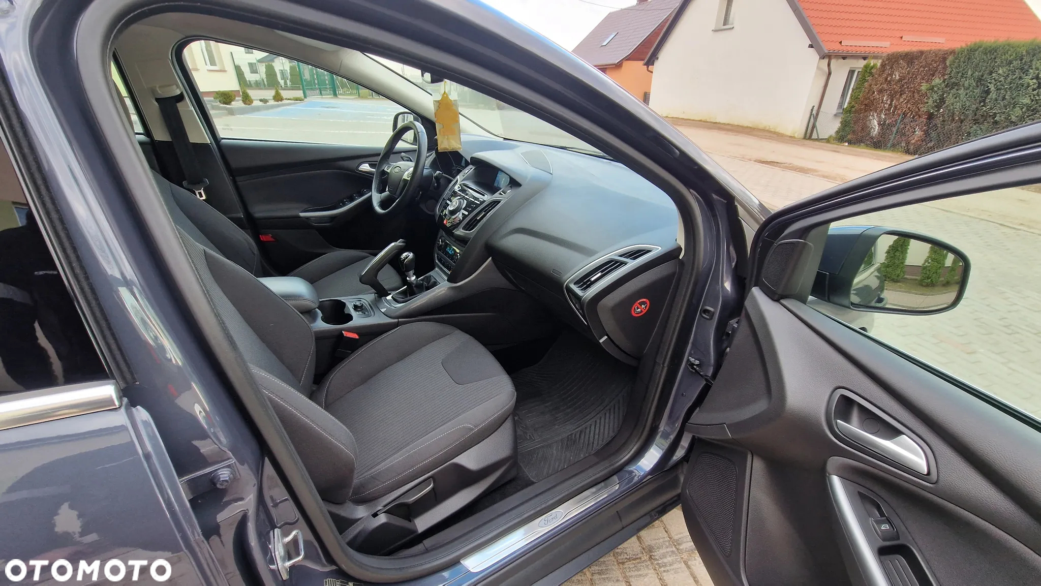 Ford Focus Turnier 1.6 EcoBoost Start-Stopp-System SYNC Edition - 23