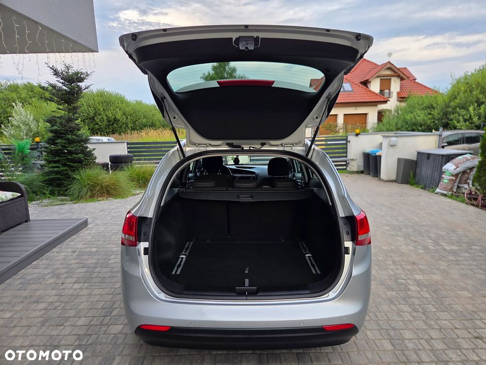 Kia Ceed 1.6 CRDi 136 DCT ISG Platinum Edition - 5