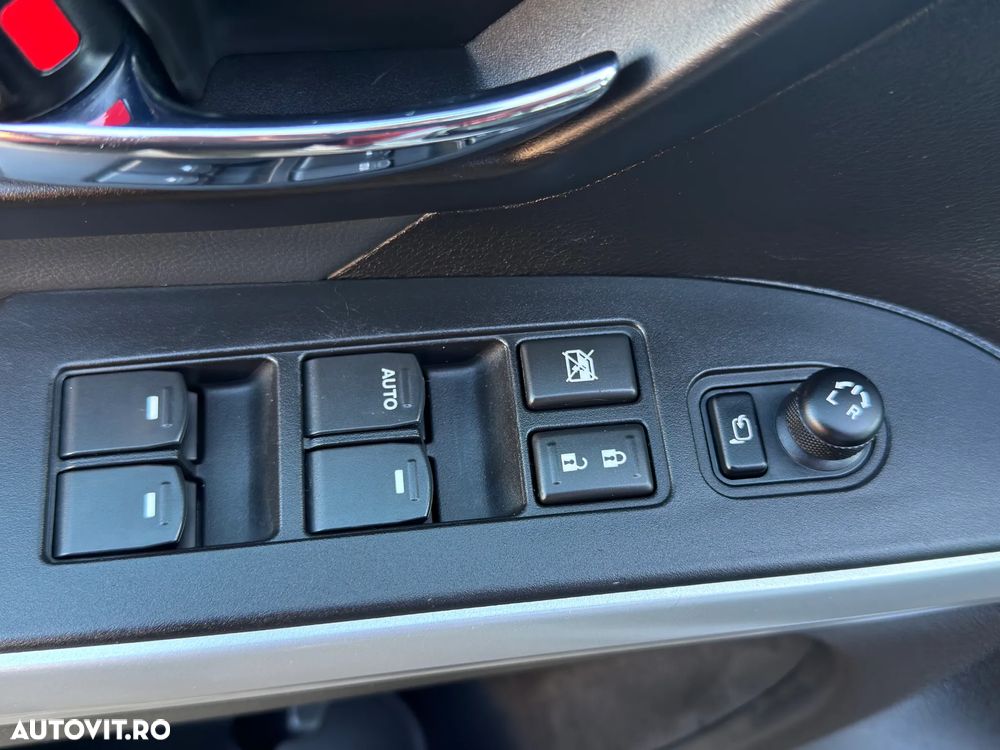 Suzuki S-Cross 1.6 DDIS ALLGRIP Luxus TCSS - 23