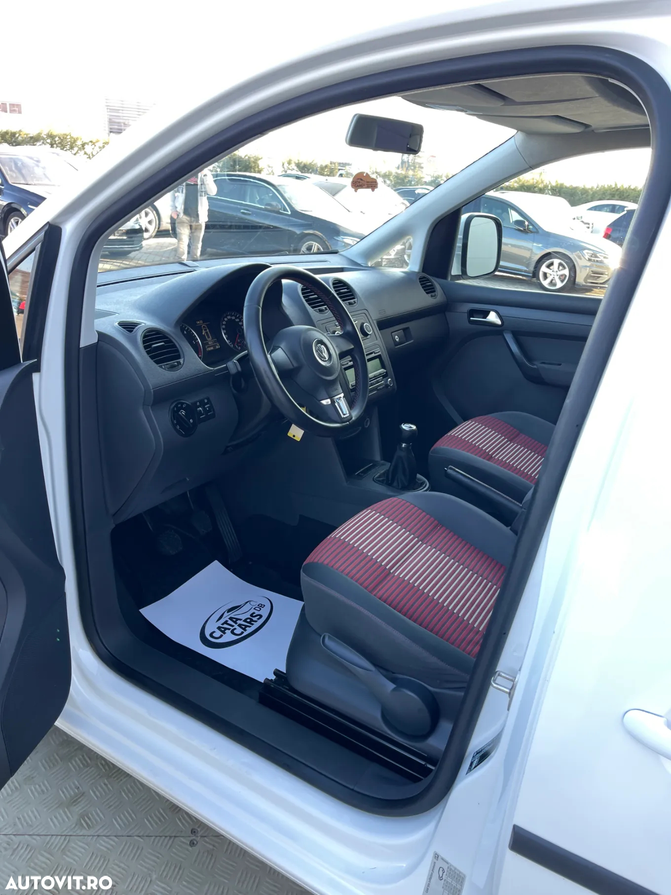 Volkswagen Caddy Maxi 2.0 TDI 4Motion Trendline - 27