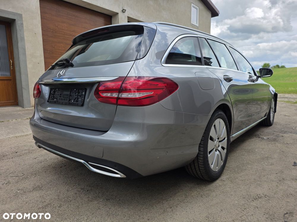 Mercedes-Benz Klasa C 180 (BlueEFFICIENCY) - 5