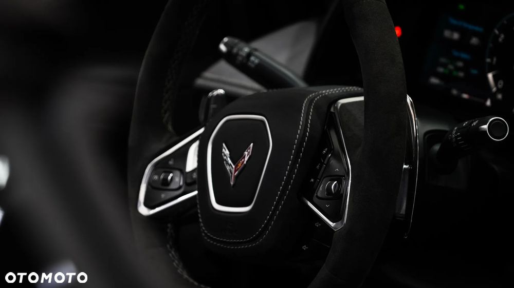 Chevrolet Corvette - 23