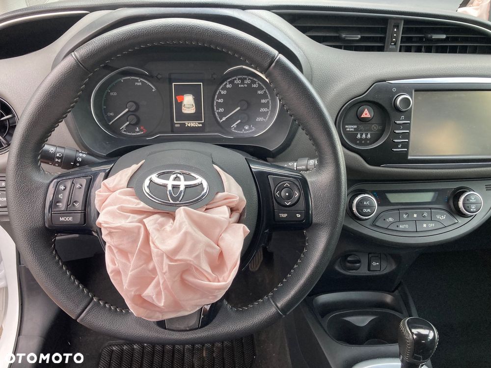 Toyota Yaris 1.5 VVT-i Launch Edition - 10