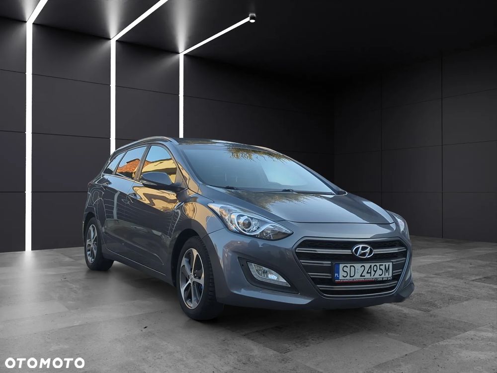 Hyundai i30 1.6 D Premiere Style - 8