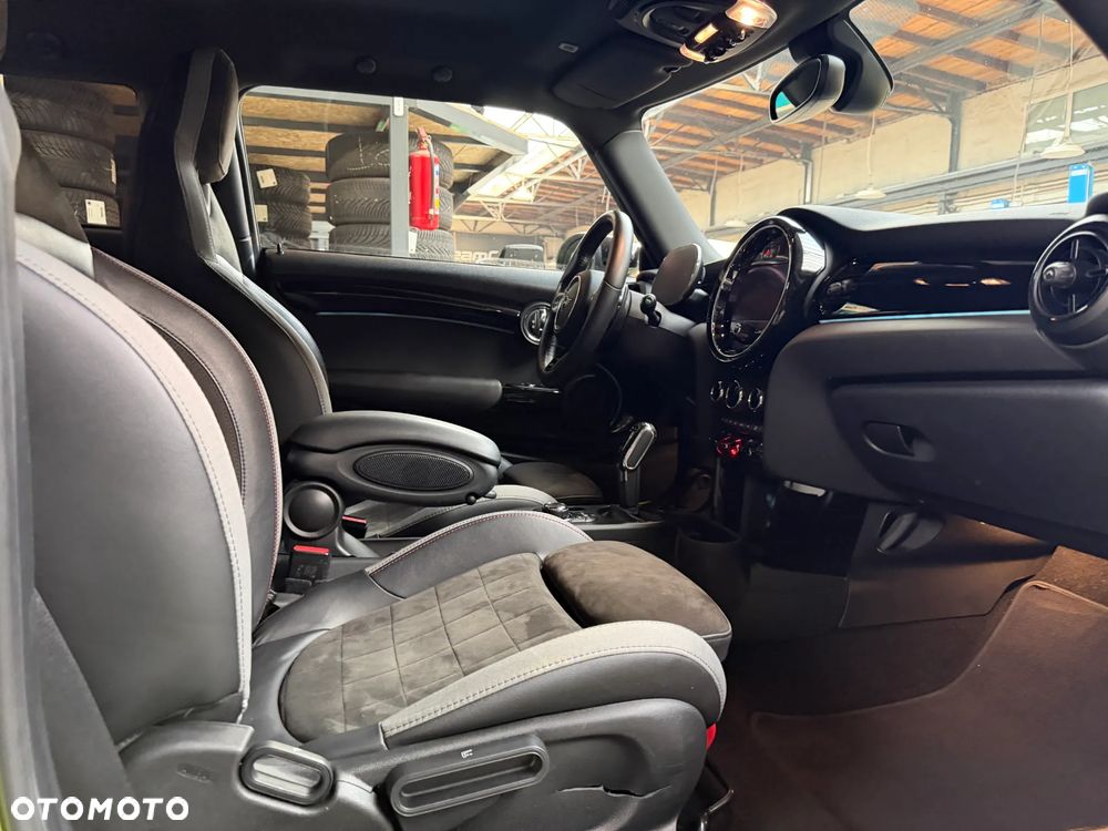 MINI John Cooper Works - 7