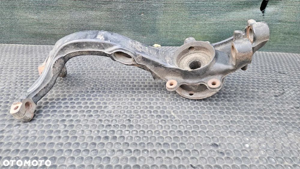 Zwrotnica 8D0407257 AR Piasta Łożysko Przód Przednia Lewa Kopyto Audi A4 B5 A6 C5 VW Passat B5 - 37