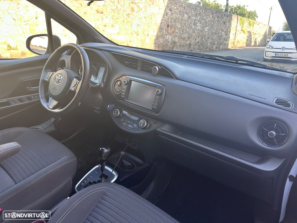 Toyota Yaris 1.5 HSD Square Collec.White - 5