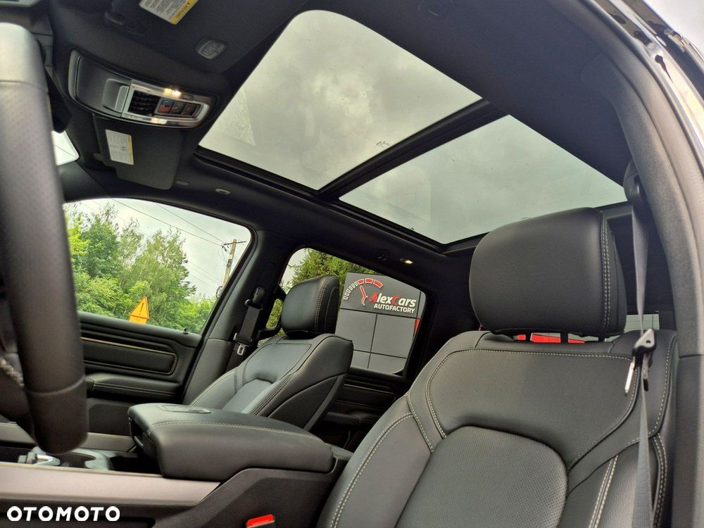 RAM 1500 Crew Cab Sport - 22