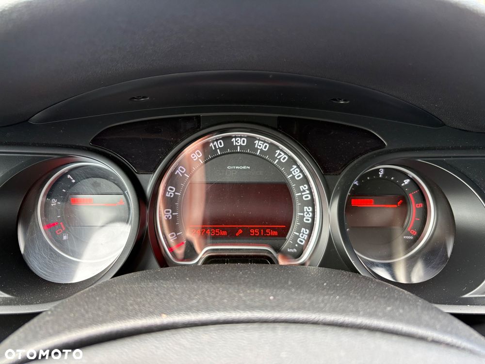 Citroën C5 2.0 HDi Confort - 8
