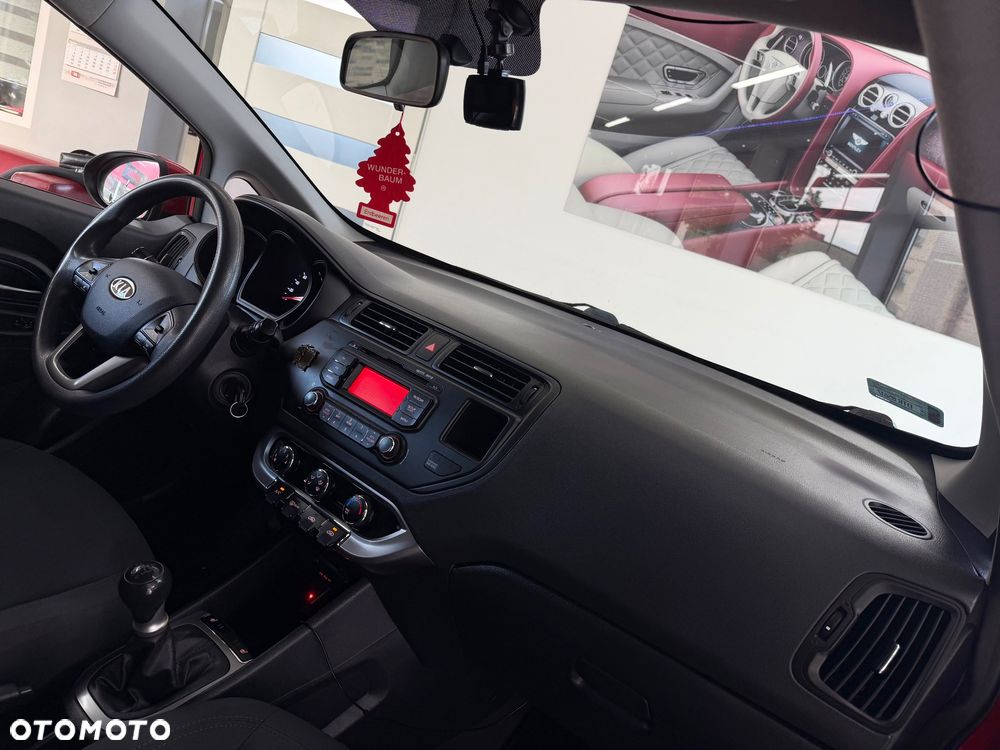 Kia Rio 1.2 L - 14