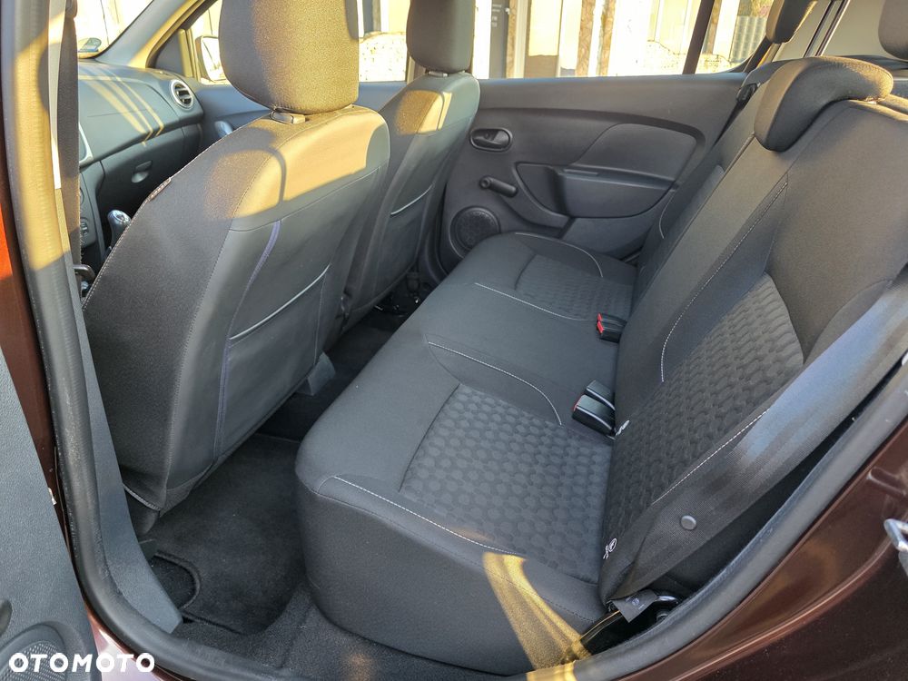 Dacia Sandero 1.2 16V 75 Celebration - 19
