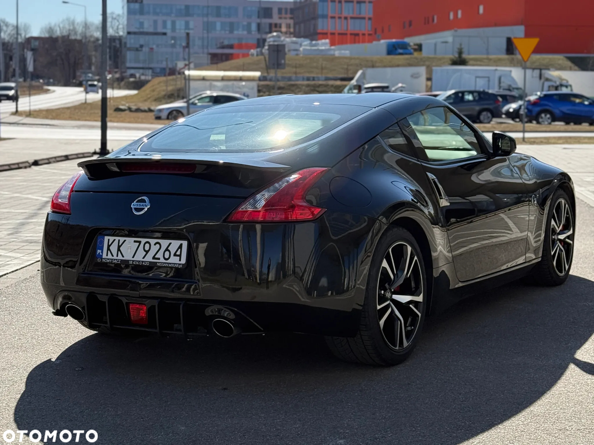 Nissan 370 Z - 5