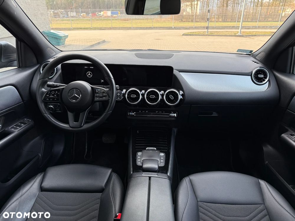 Mercedes-Benz GLA 200 - 14