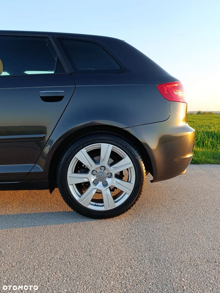 Audi A3 2.0 TDI Sportback DPF quattro Attraction - 26