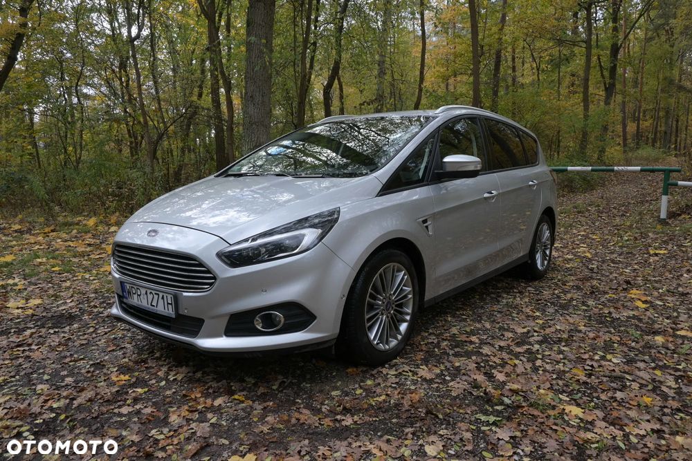 Ford S-Max - 11