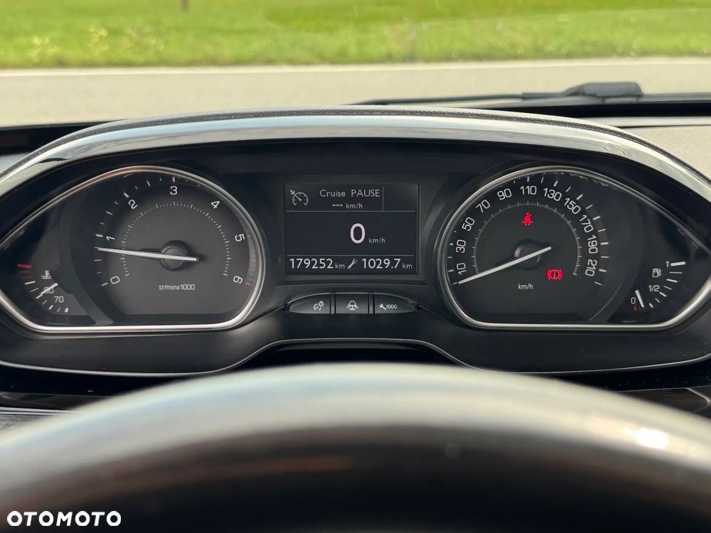 Peugeot 2008 e-HDi FAP 115 STOP & START Allure - 8