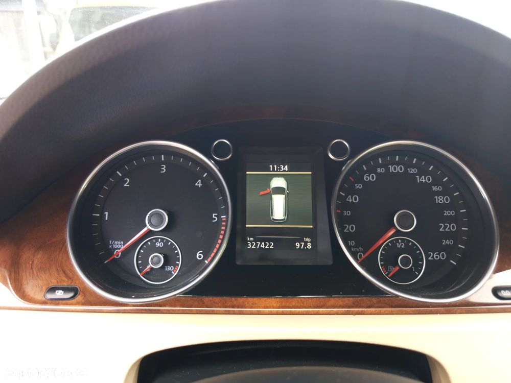 Volkswagen Passat 2.0 TDI DPF Highline DSG - 18