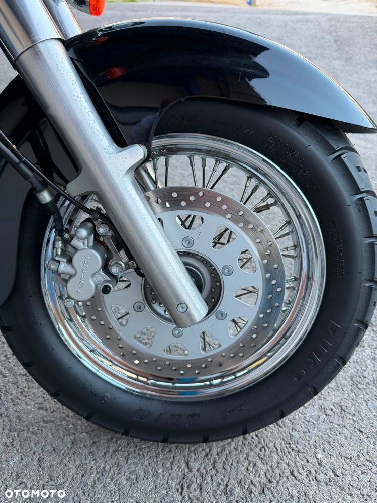 Suzuki Intruder - 8