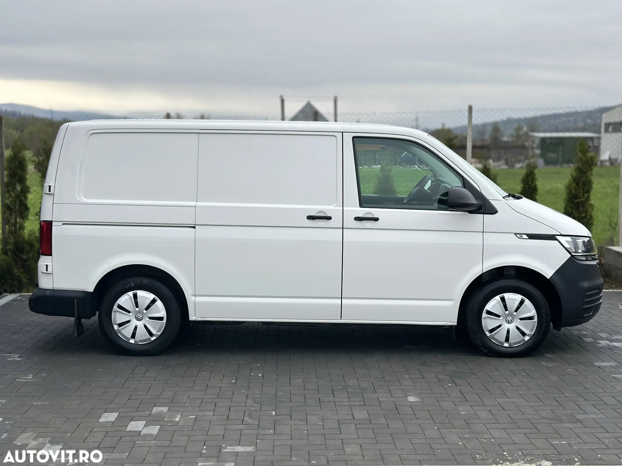 Volkswagen Transporter - 12